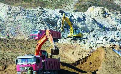 Resource extraction quarry trucks Tibet