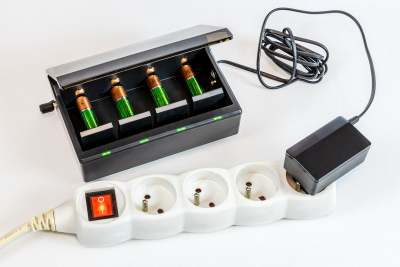 Battery charger with batteries inside