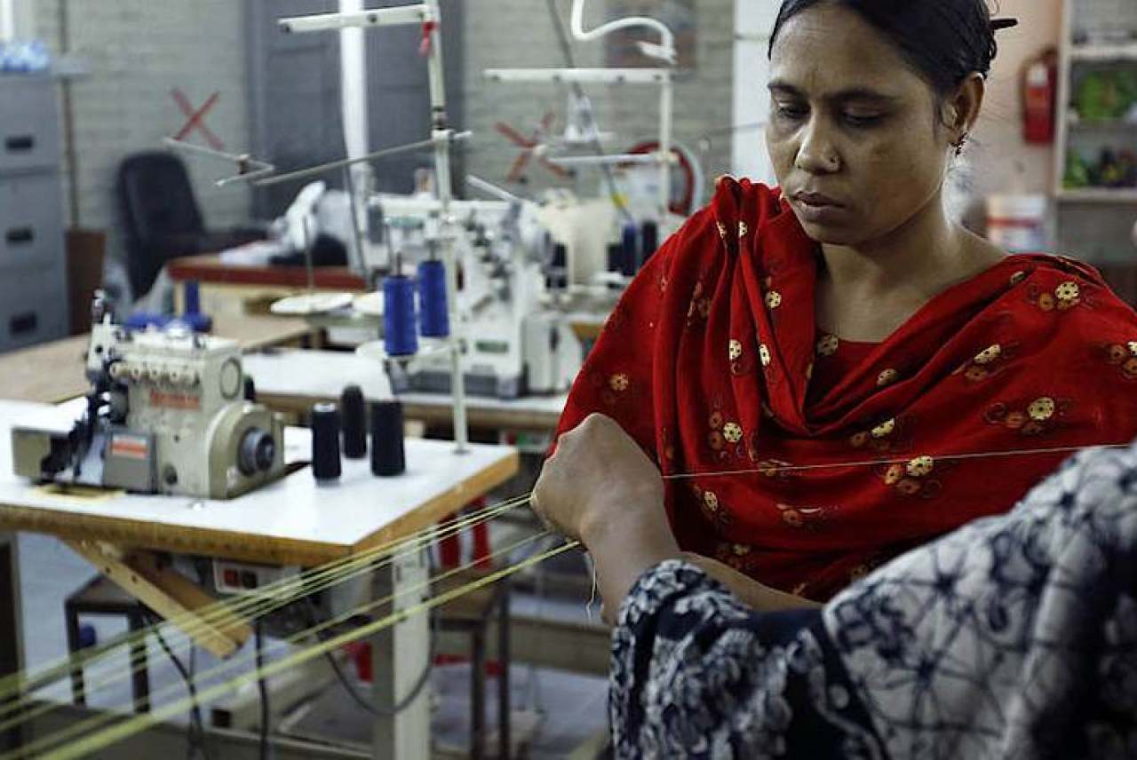 Image: no sweat tshirt workers in india manufacturing tshirts