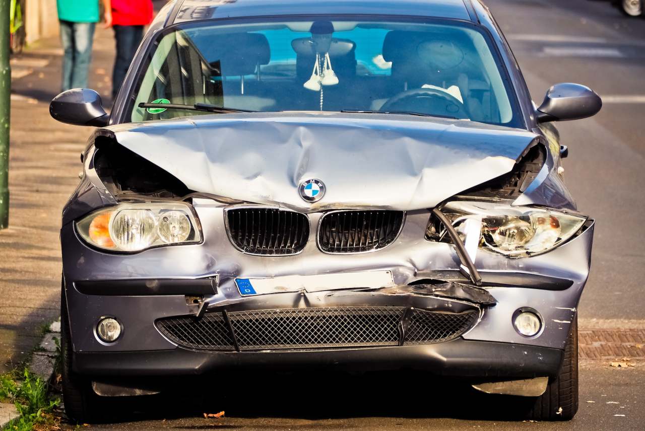 image: bmw car crash damage insurance