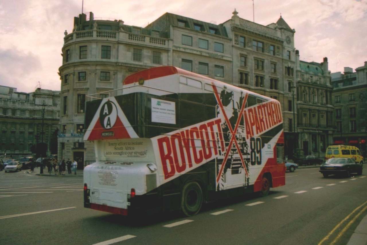Double decker bus in London with 'Boycott Apartheid' branding on the side