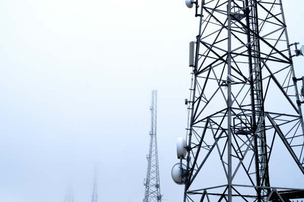 Mobile phone communications network masts